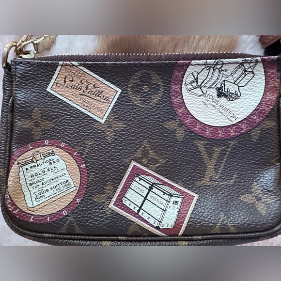 Louis Vuitton Brown and White Monogram Mini Pouchette - Picture 3 of 8